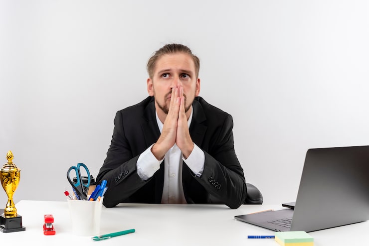 В каких случаях суд признает увольнение неправомерным? post thumbnail